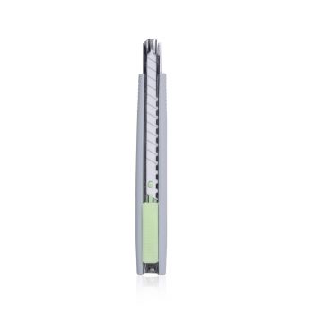 คัตเตอร์ เซรามิค ตราช้าง รุ่น PC-901 9 มม. (คละสี)